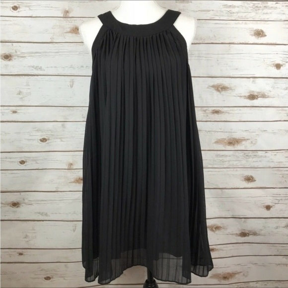 “ROMEO & JULIET” Pleated BabyDoll Dress - Picture 1 of 15